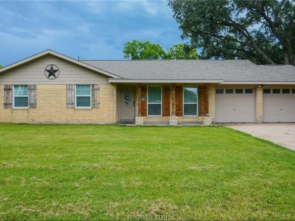 1925 9th St, Hempstead, TX 77445