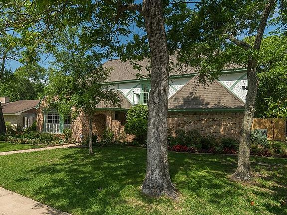 2nd image of 1026 Villa Court Dr