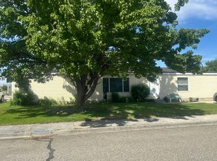 8436 W Canyon Ave, Kennewick, WA 99336