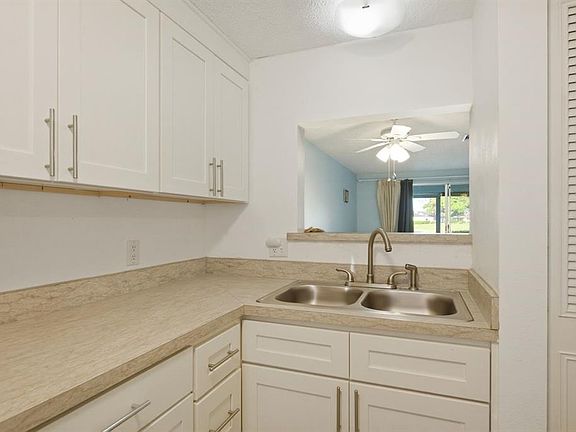 5th image of 3309 Trophy Blvd