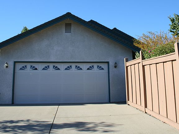 2 car garage alley entr.