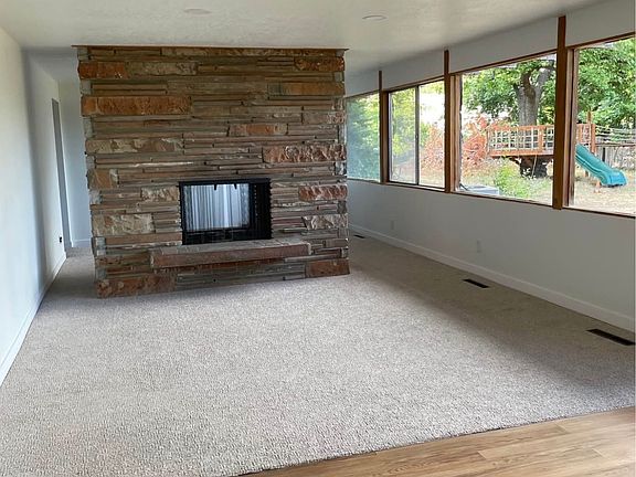 3rd image of 2970 Chippewa Way