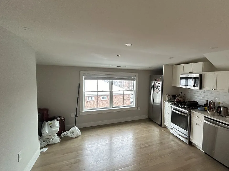 13 Greylock Rd #4