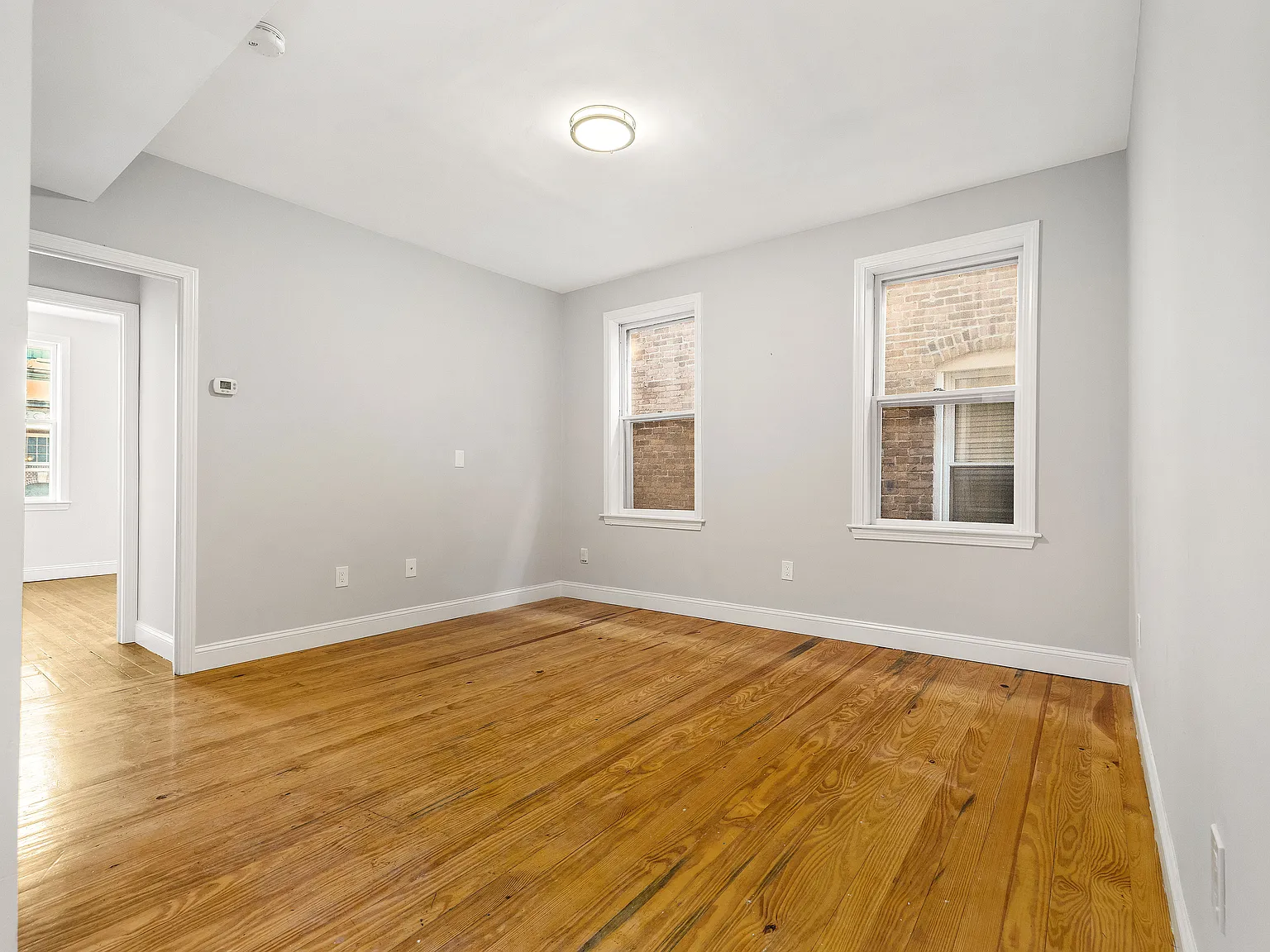 4 bed, 1000 sqft, $4,200 — Photo 4