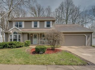 1600 Deerfield Dr, Oshkosh, WI 54904