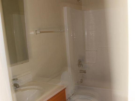 4th image of 5828 Windridge Dr