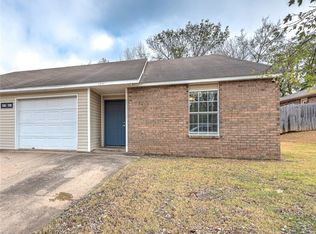 1296 N Boxley Ave, Fayetteville, AR 72704