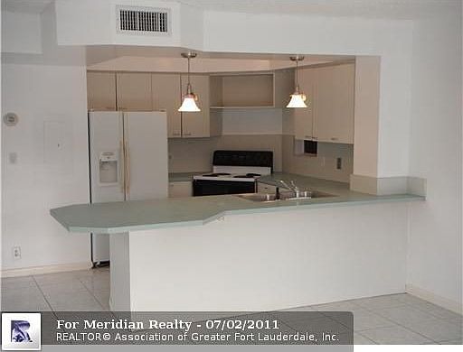 3rd image of 90 Isle Of Venice Dr #4/4A