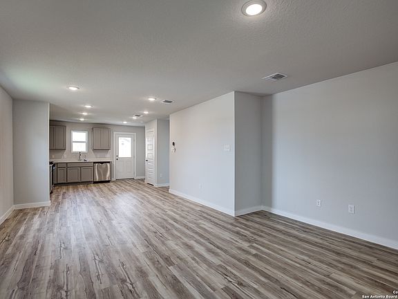 4th image of 5311 Franklin Hills