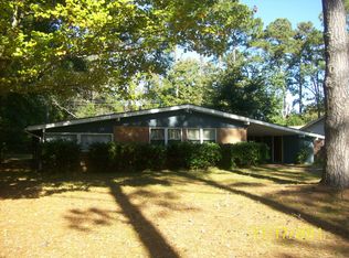301 Dyches Dr, Savannah, GA 31406