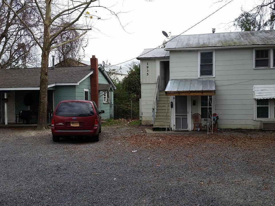 1st image of 1935 Clement Ave