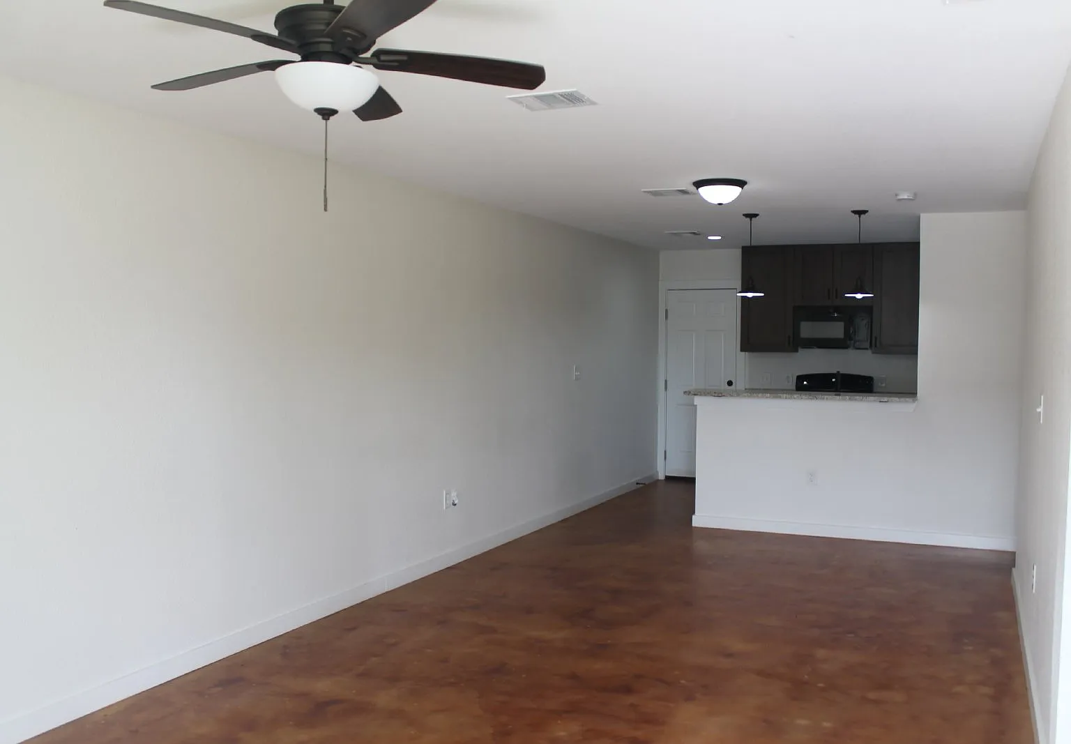 2 bed, 2.0 bath, 750 sqft, $1,000 — Photo 1
