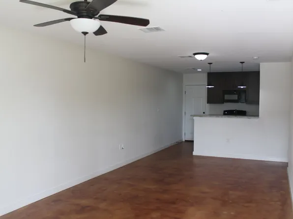 301 E Bowie Ave Unit D, Mart, TX 76664