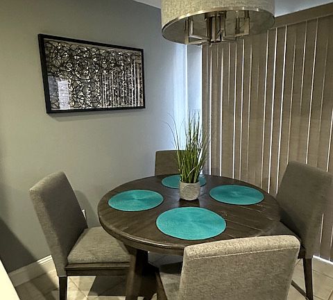 4th image of 19 Pinto Dr
