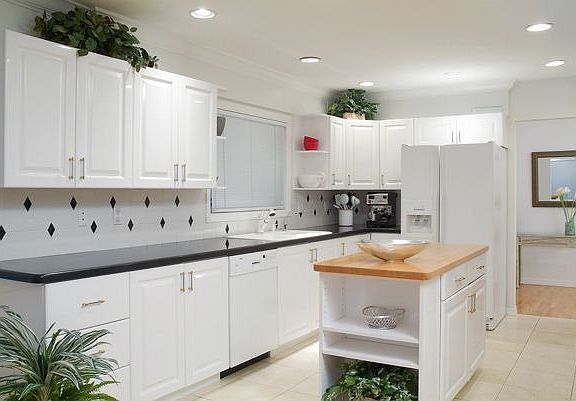 Fully Updated Kitchen