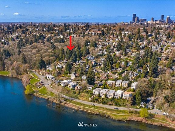 2nd image of 1124 Newport Way