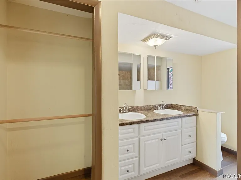 3632 N Honeylocust Dr — Photo 13