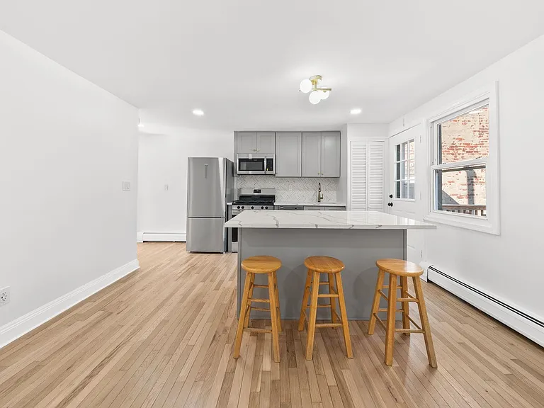 211 New York Ave #2 — Photo 11