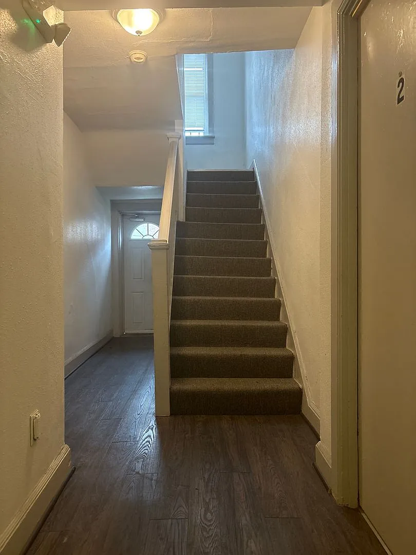 2 Bedroom, Coin Laundry, Parking-York City SD — Photo 2