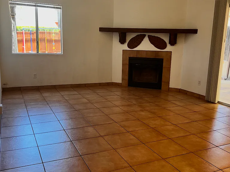 9759 E Laurel Ridge Dr — Photo 2