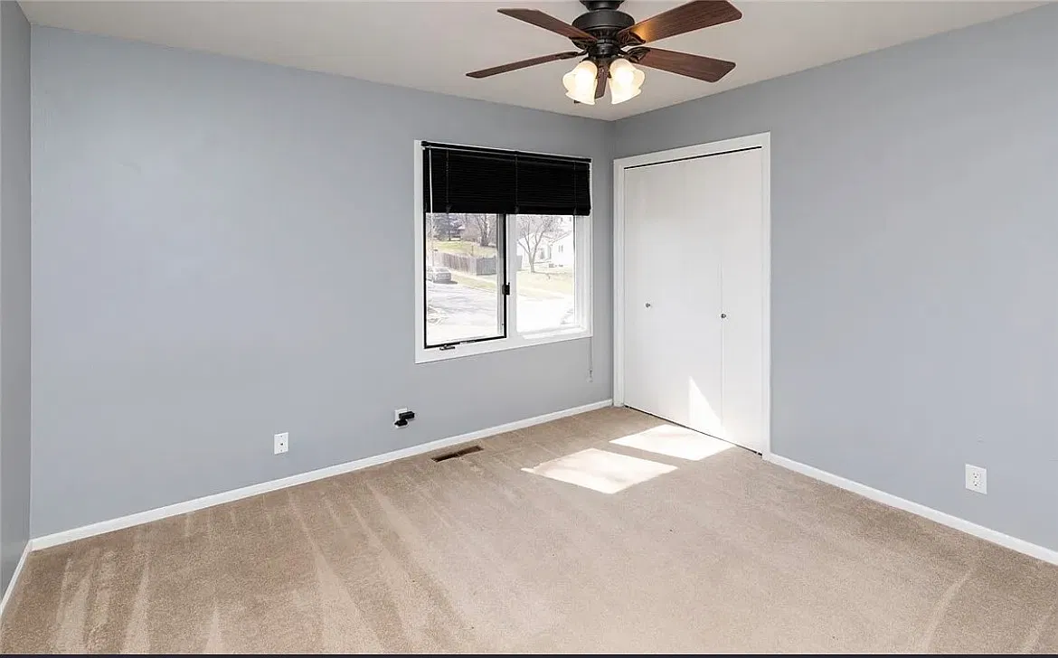 4 bed, 1412 sqft, $2,600 — Photo 2