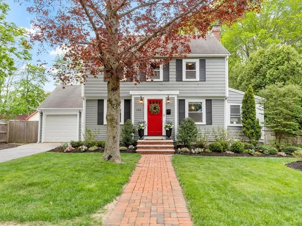 152 Oak St, Reading, MA 01867