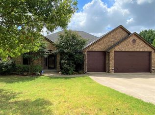 416 Ovilla Rd, Waxahachie, TX 75167
