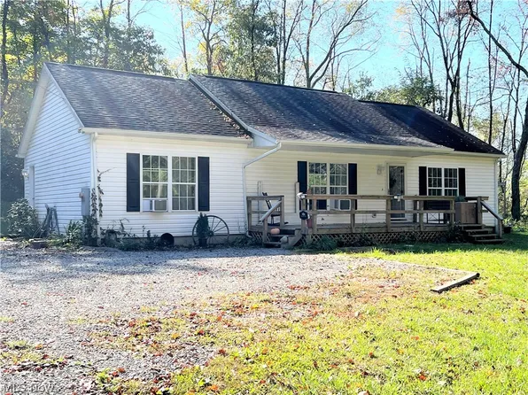 67 Derby Dr, New Cumberland, WV 26047