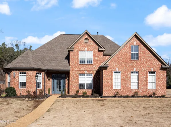 2588 Stonebrook Dr, Nesbit, MS 38651