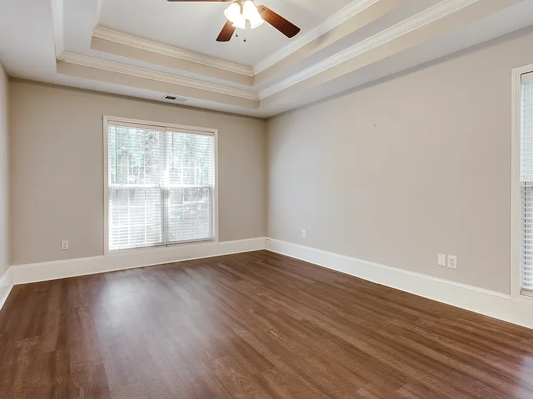 183 Oak Meadows Dr — Photo 22