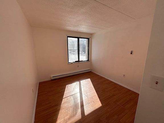 5th image of 25 Skyline Dr APT 1