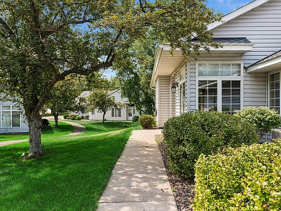 2nd image of 3849 Stonehaven Ct