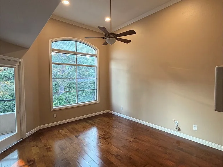 27 Tradewinds — Photo 11