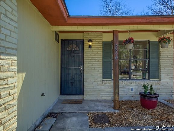 3rd image of 224 Kimberly Dr