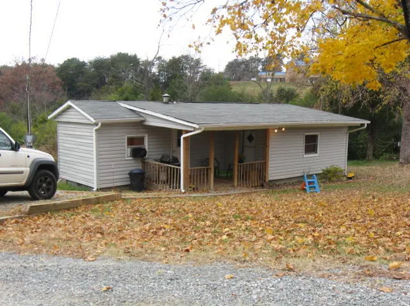 22 Bass Lake Ln, Rocky Mount, VA 24151