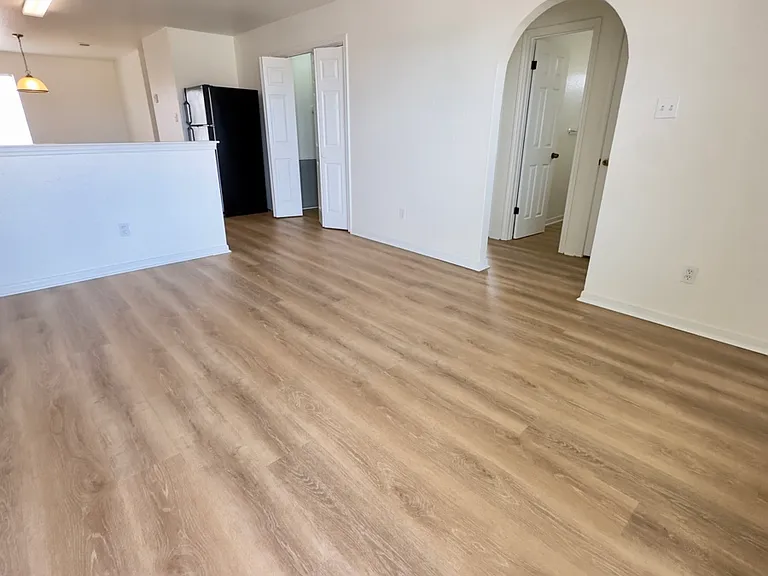 1602 Dugger Cir #D — Photo 3