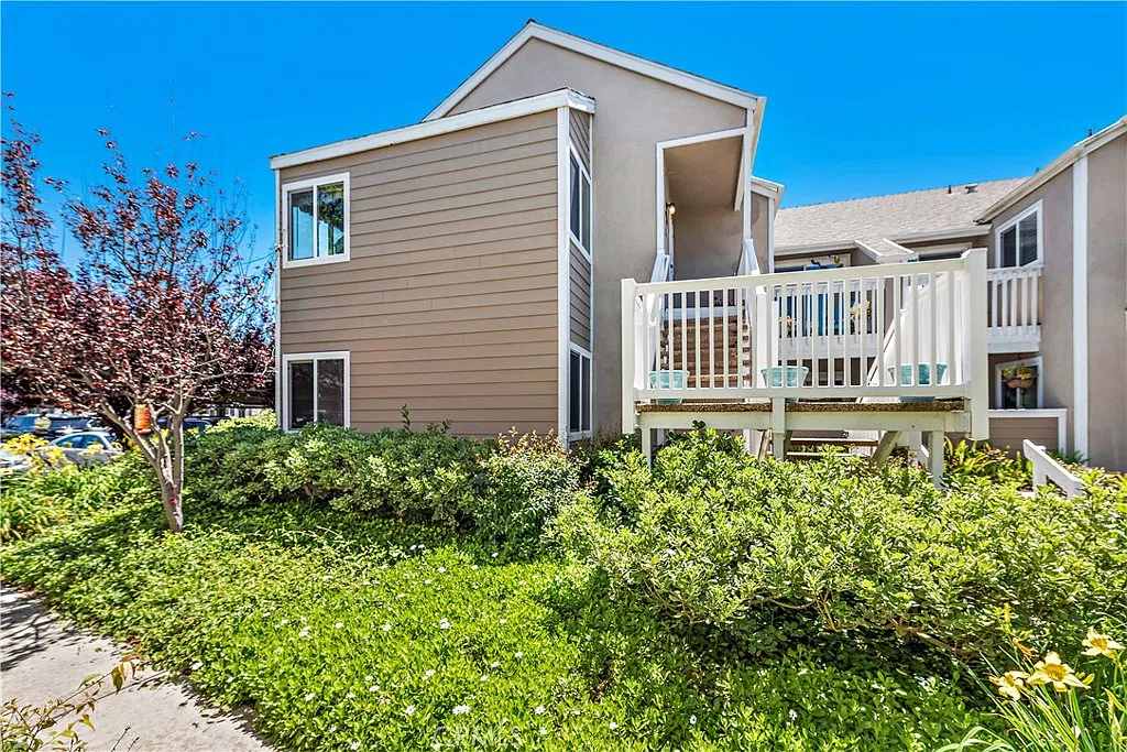 2 bed, 1022 sqft, $4,600 — Photo 4