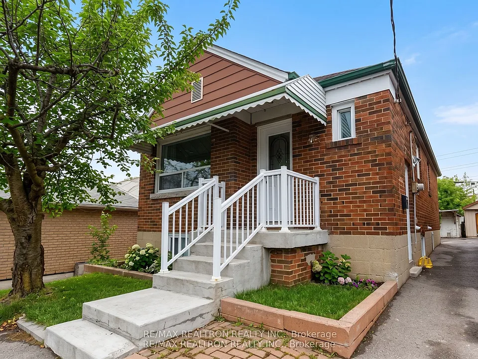 78 Schell Ave #MAIN FLOOR