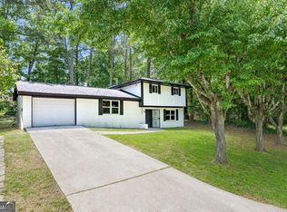 2960 Harper Valley Dr, College Park, GA 30349