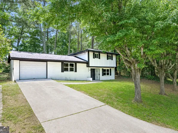 2960 Harper Valley Dr, College Park, GA 30349