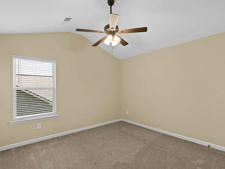1000 Gwynnes Way — Photo 24