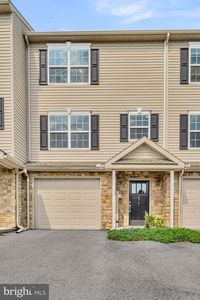 976 Gregs Dr, Harrisburg, PA, 17111