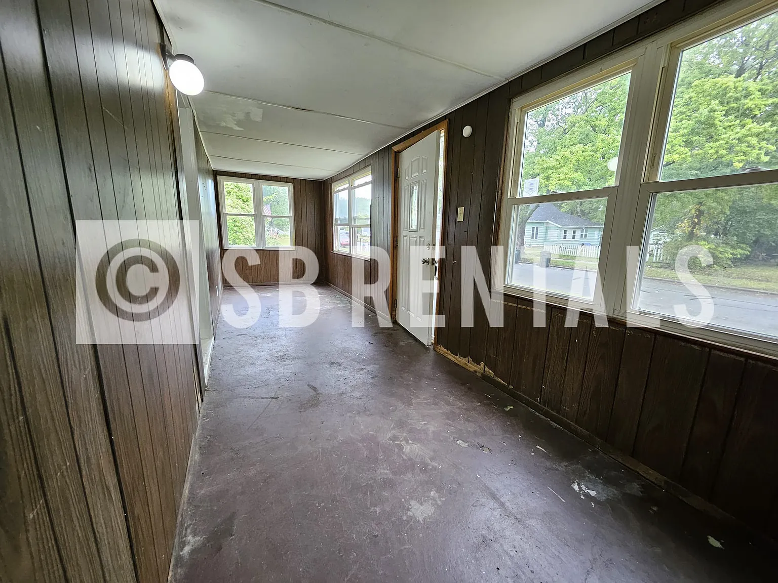 3 bed, 676 sqft, $1,150 — Photo 2