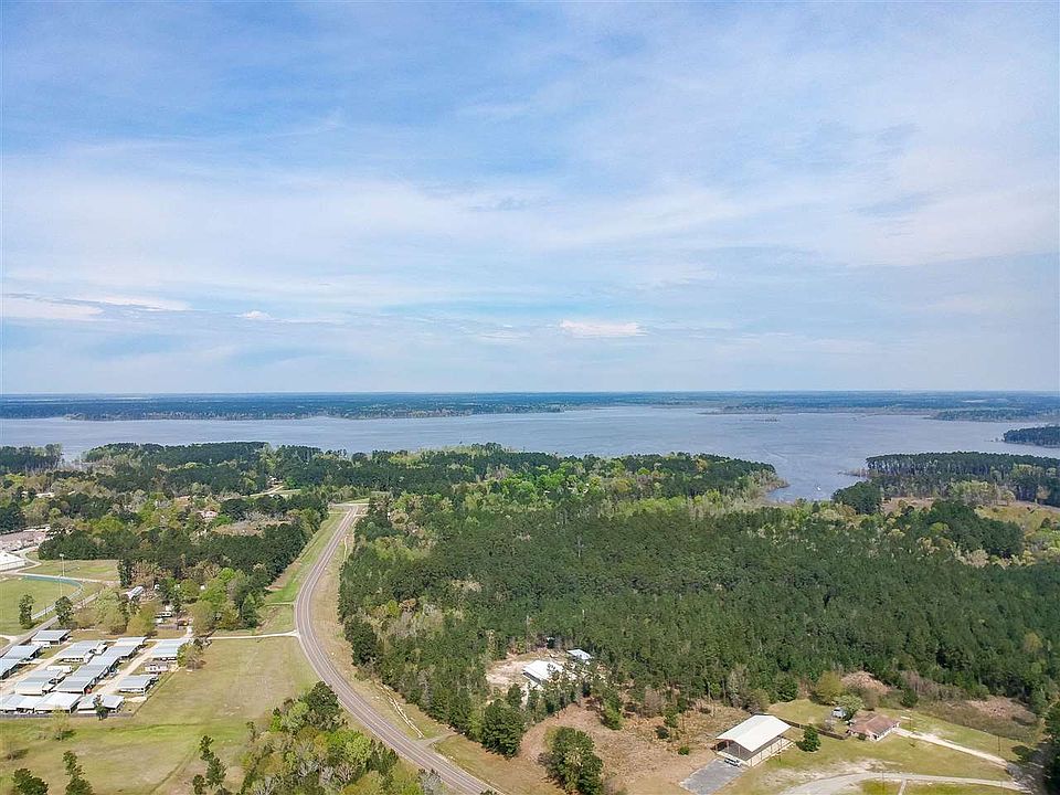 1st image of 170 Sanderson Dr