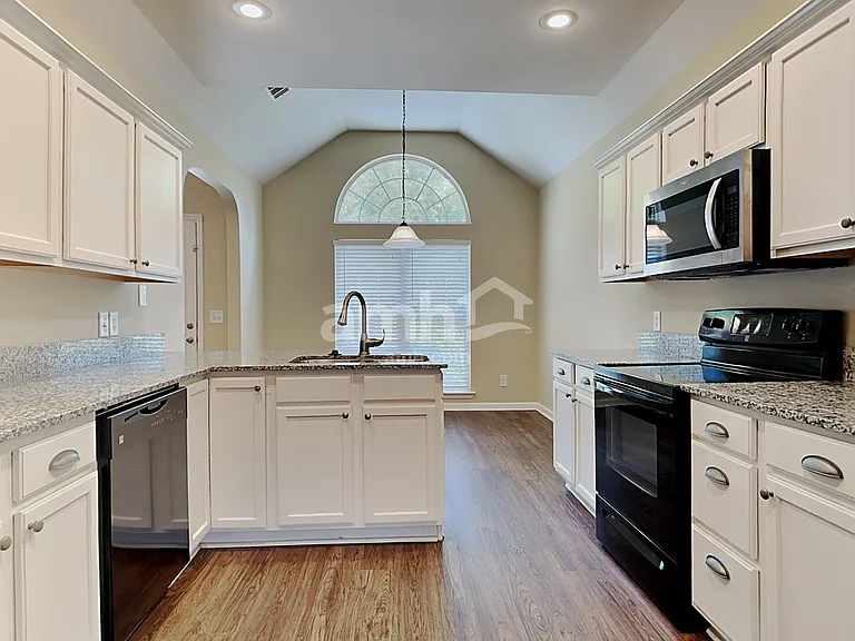 150 Carolina Cherry Ct — Photo 4