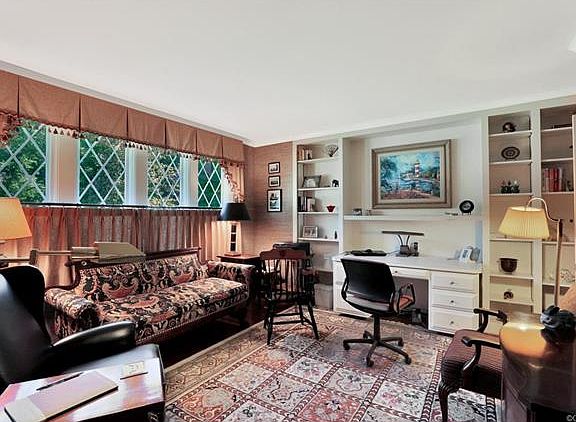 5th image of 8701 Berwickshire Dr