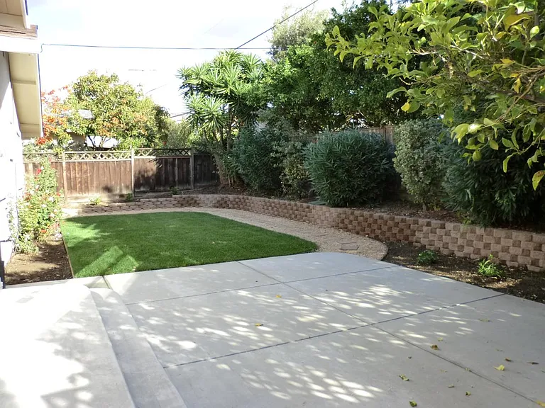 3156 Kimlee Dr — Photo 2