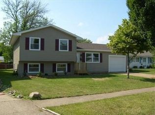 2099 Heritage Dr, Sandusky, OH 44870