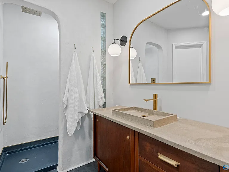 223 Cypress Creek Dr — Photo 8