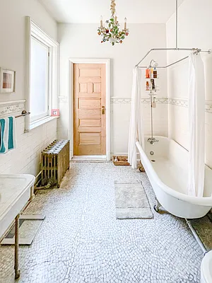 Sold by Compass | media 10